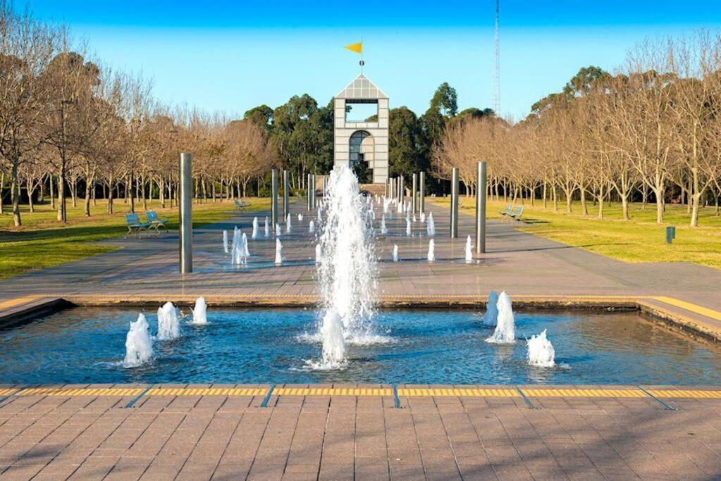 Four Bedroom Apartment With Facilities In Olympic Park Sydney Ngoại thất bức ảnh