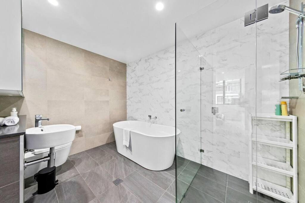 Four Bedroom Apartment With Facilities In Olympic Park Sydney Ngoại thất bức ảnh